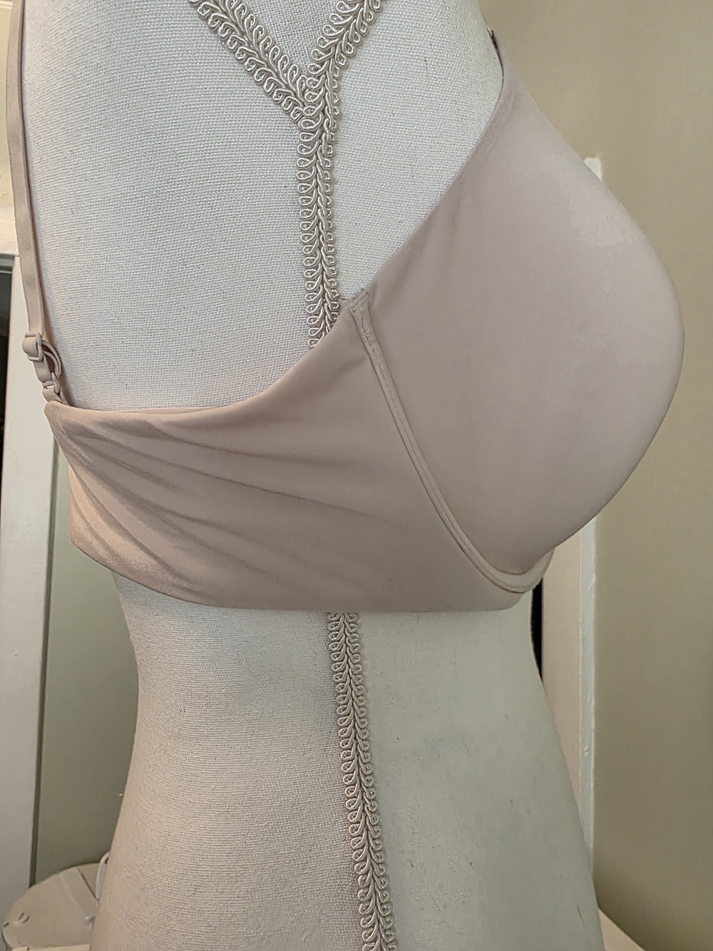 Victoria's Secret Light Nude Seamless T-Shirt Bra - Picture 4 of 6